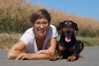 Denise Keßler mit Hund Denise Keßler mit Hund